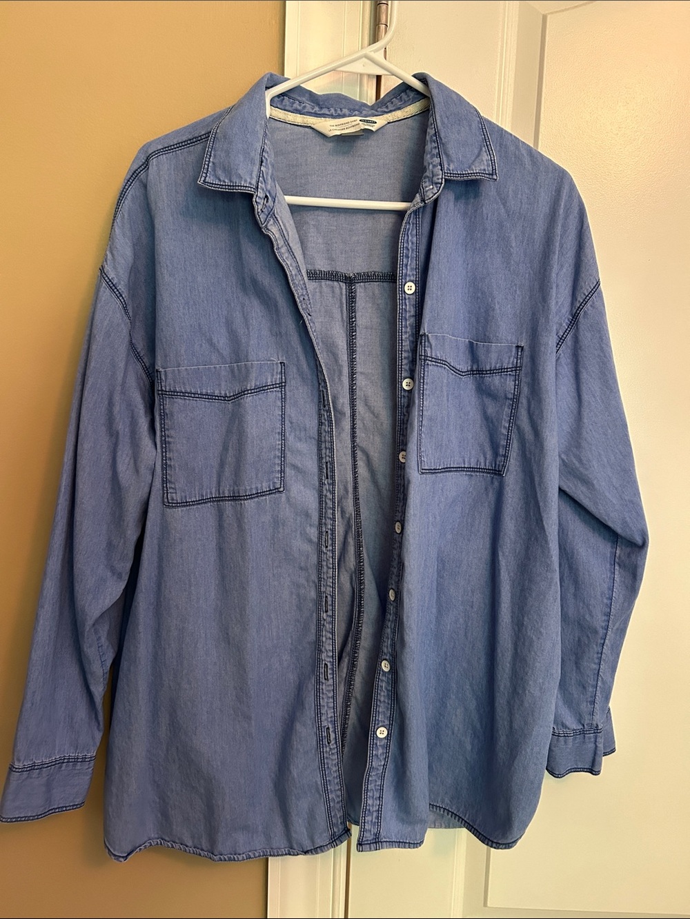 Old Navy Light Blue Denim-Style women’s  Button-Up Shirt